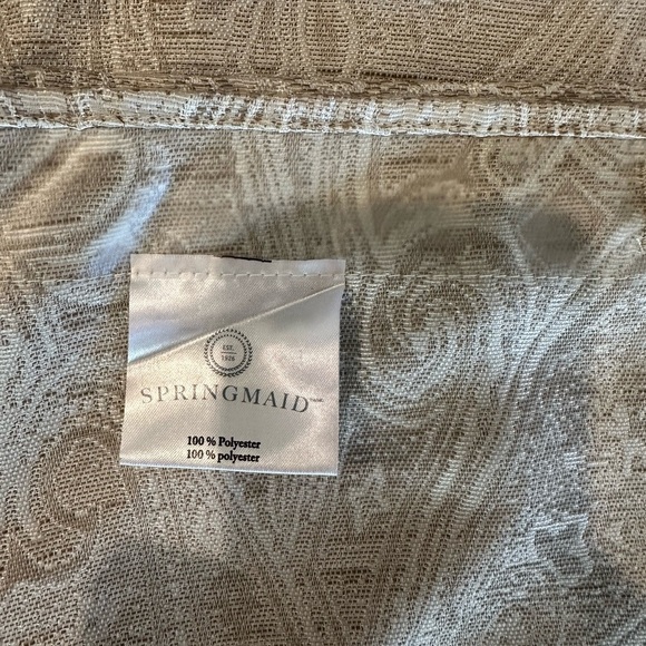 Springmaid - Elegant Cream Paisley Shower Curtain - Picture 2 of 3